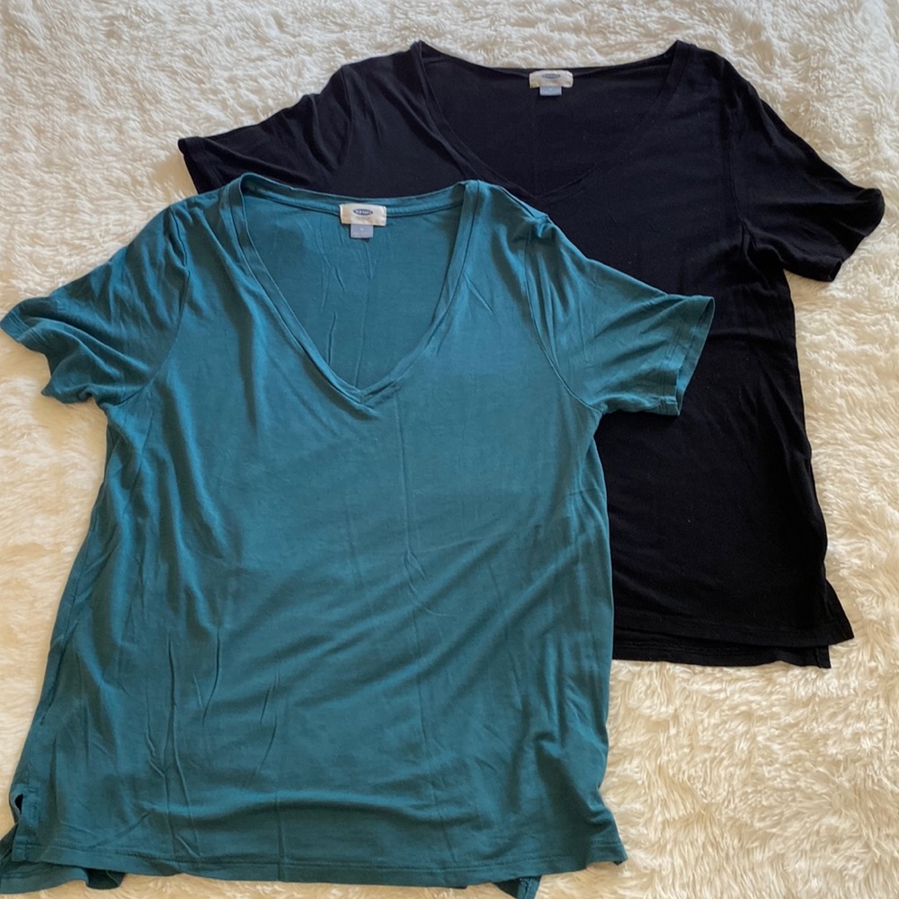 ON set of v-neck Tees